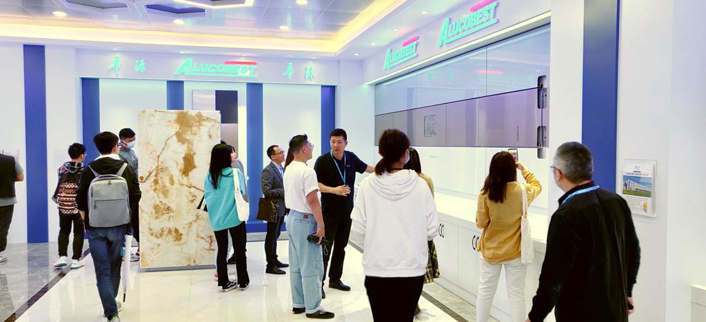 國(guó)際設(shè)計(jì)師團(tuán)隊(duì)走進(jìn)上海華源